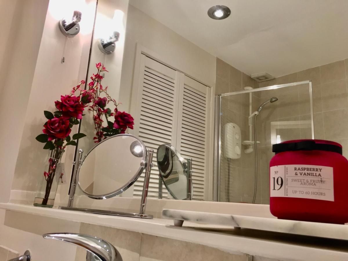 Cosy 2 Bedroom Central Apartment - Free Parking, Free Wifi Абърдийн Екстериор снимка