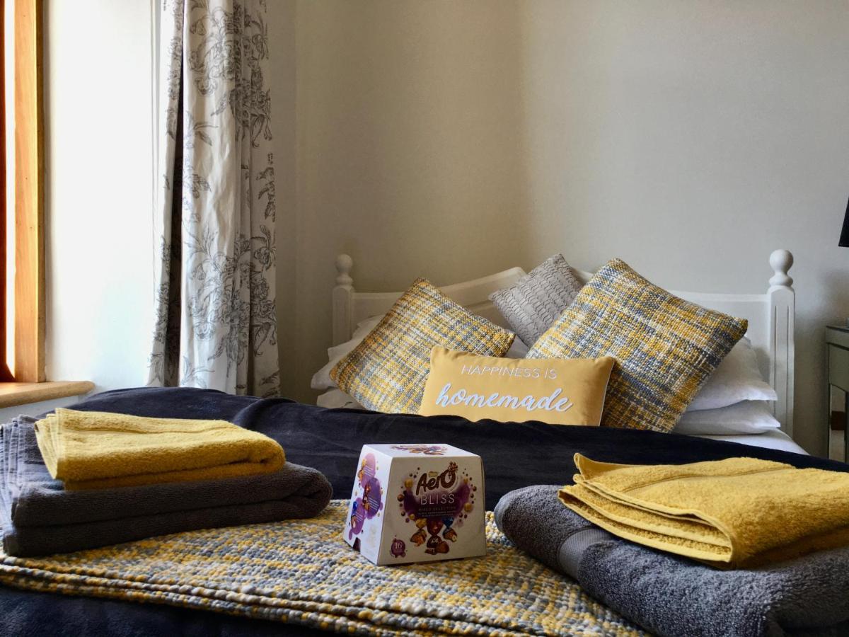 Cosy 2 Bedroom Central Apartment - Free Parking, Free Wifi Абърдийн Екстериор снимка