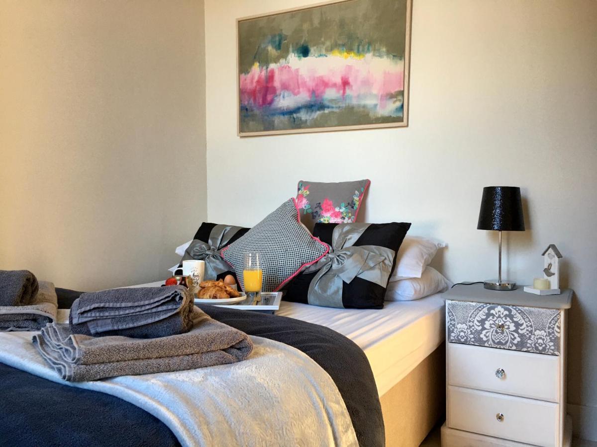 Cosy 2 Bedroom Central Apartment - Free Parking, Free Wifi Абърдийн Екстериор снимка